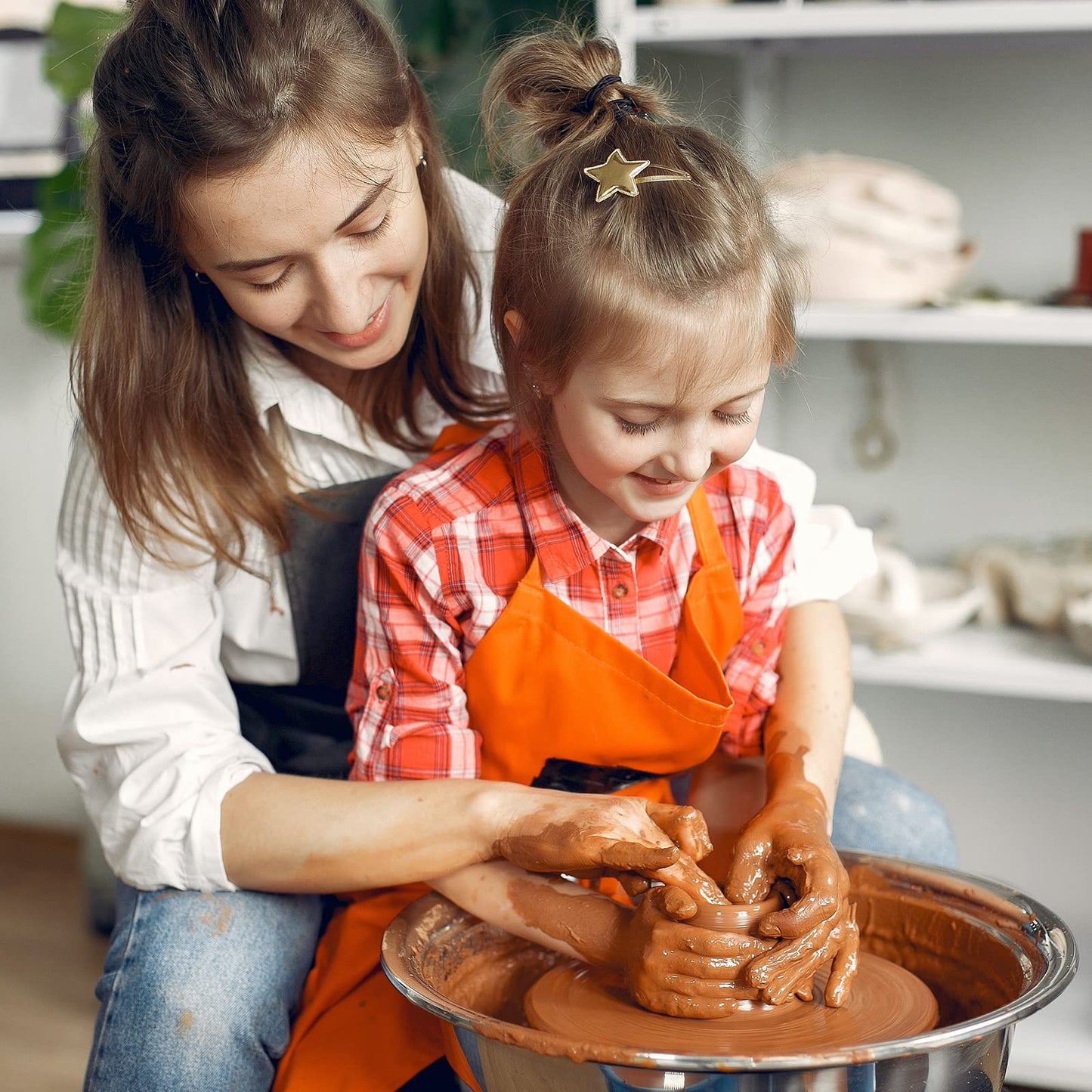 5 lbs Low Fire Pottery Clay for Sculpting, Beginners, and Advance- Terra Cotta, Cone 06. Earthware Potters Throwing Clay. Ideal for Wheel Throwing, Hand Building, Firing and More