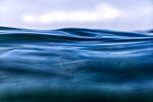 closeup photography of blue ocean