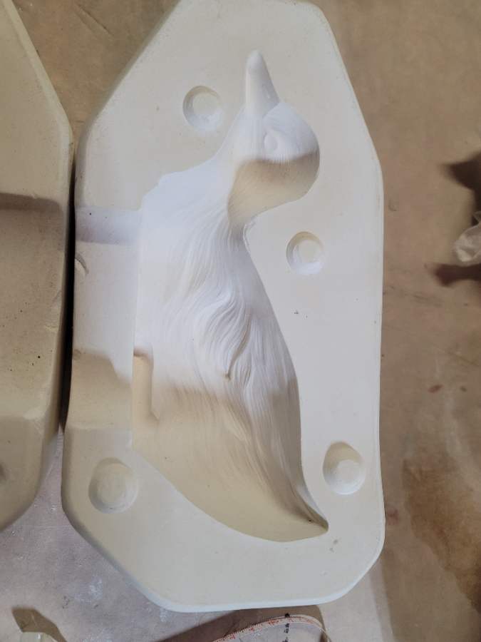 Dona's · D508 · Laying Baby Duck · Ceramic Mold — Casting cavity