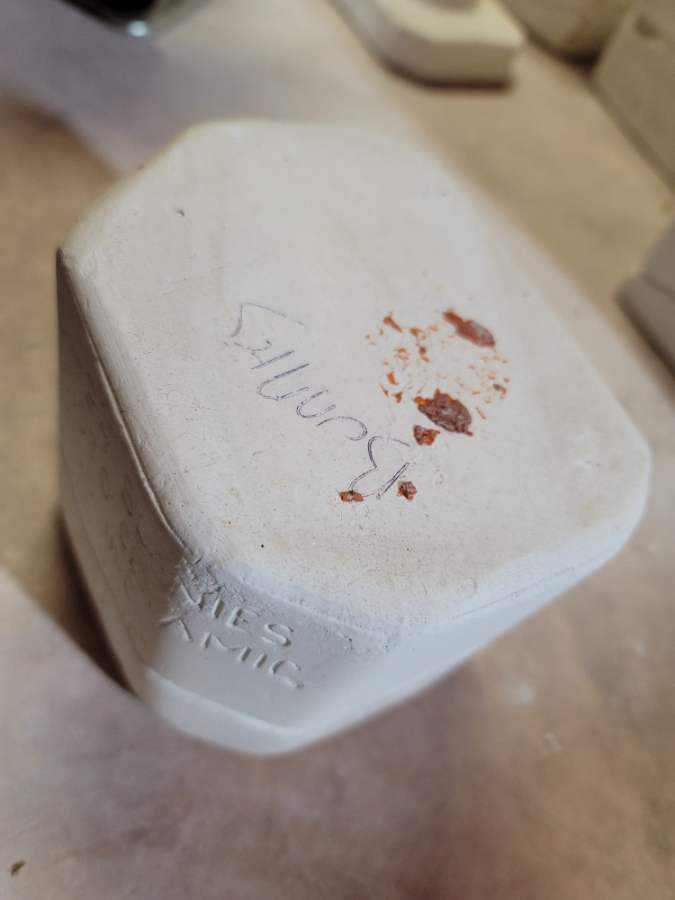 Scioto · S424 · Bunnies · Ceramic Mold — Exterior