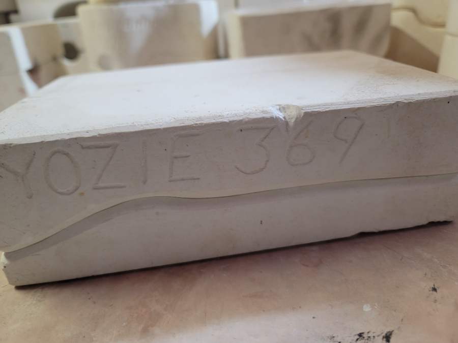 Yozie · 369 · Bunnies boy and girl · Ceramic Mold — Markings & mold number