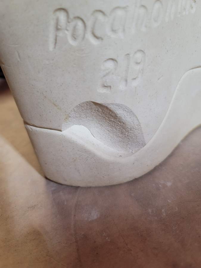 Pocahontas · 219 · Plain duck · Ceramic Mold — Condition detail